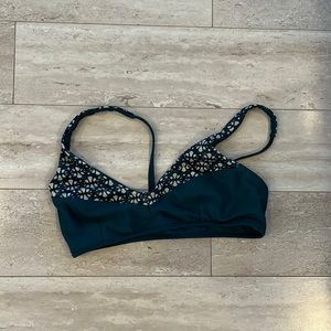 Seea sports bra/bikini top!
